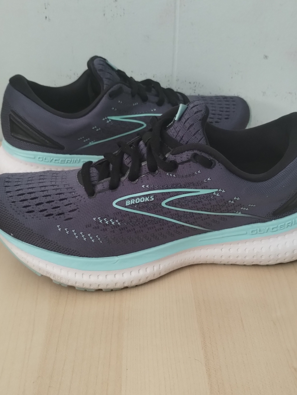 Brooks Women's Glycerin 19 Running Shoes Sneakers Gray Purple Aqua